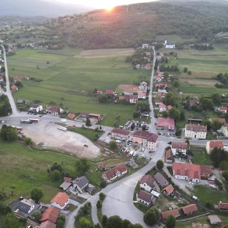 Apartman Katja Rakovica Buitenkant foto