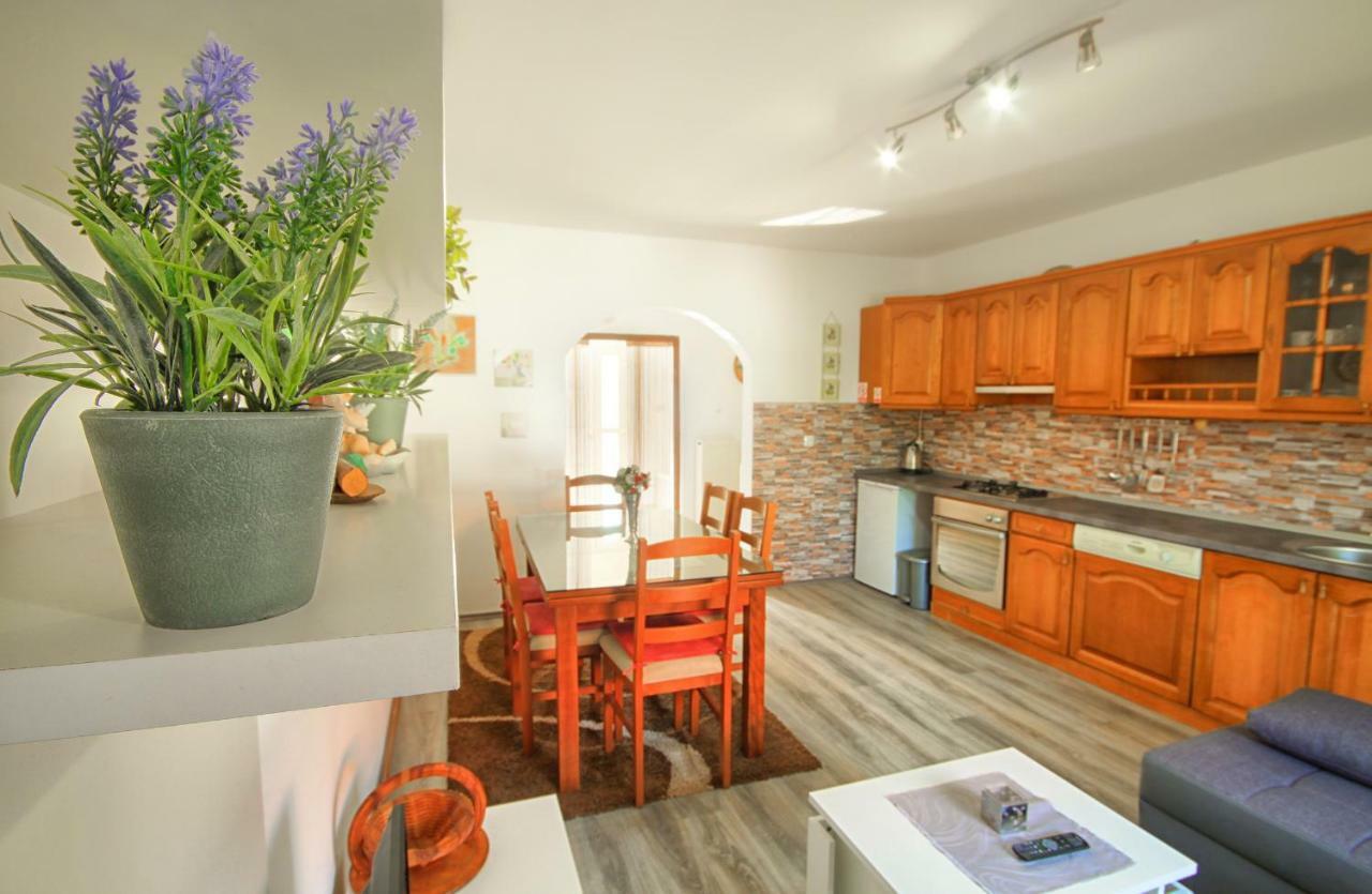 Apartman Katja Rakovica Buitenkant foto