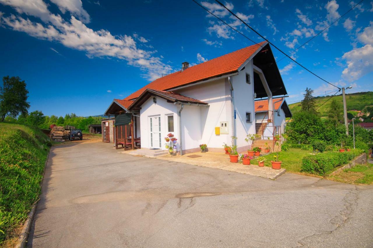 Apartman Katja Rakovica Buitenkant foto