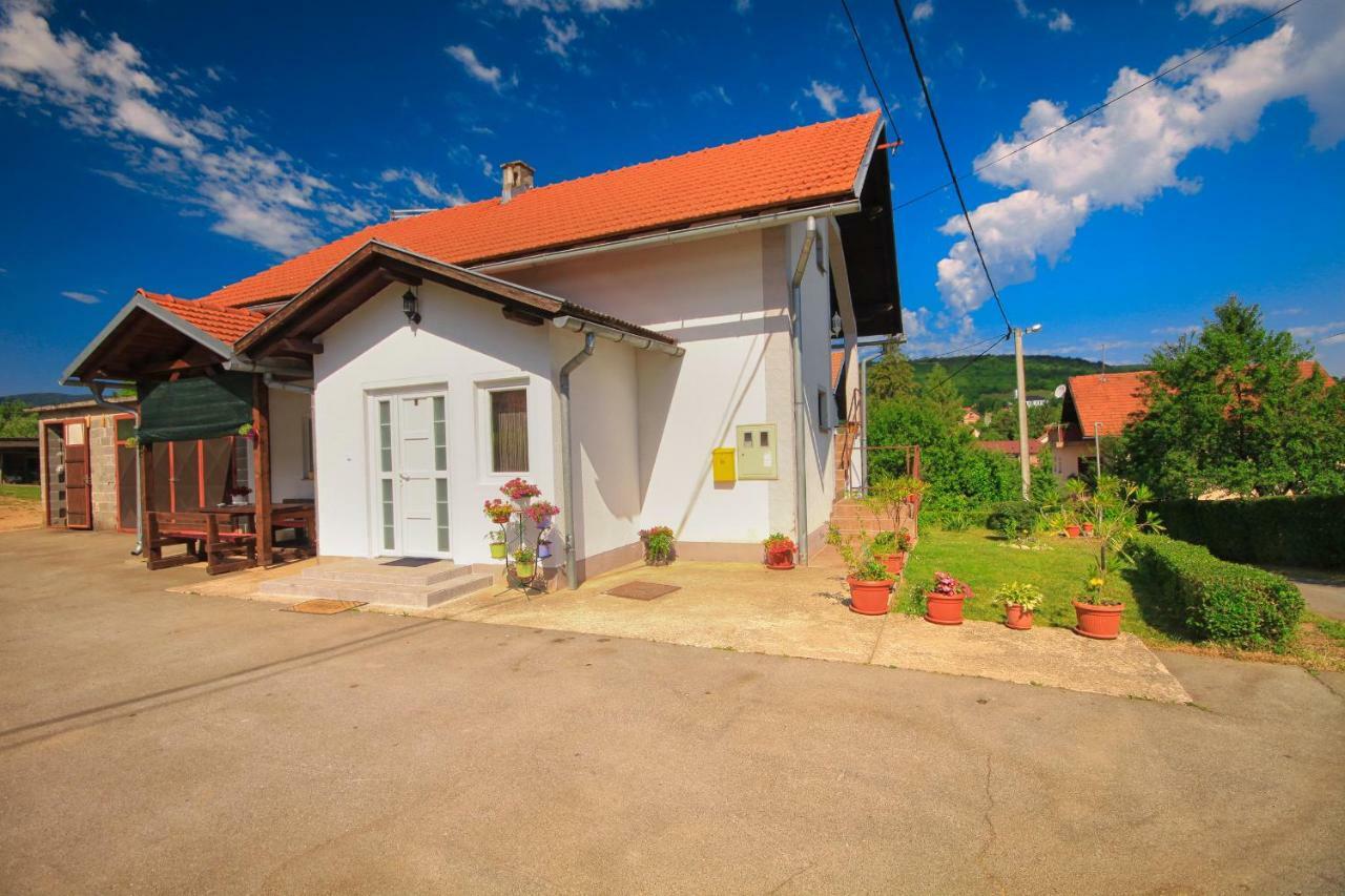 Apartman Katja Rakovica Buitenkant foto